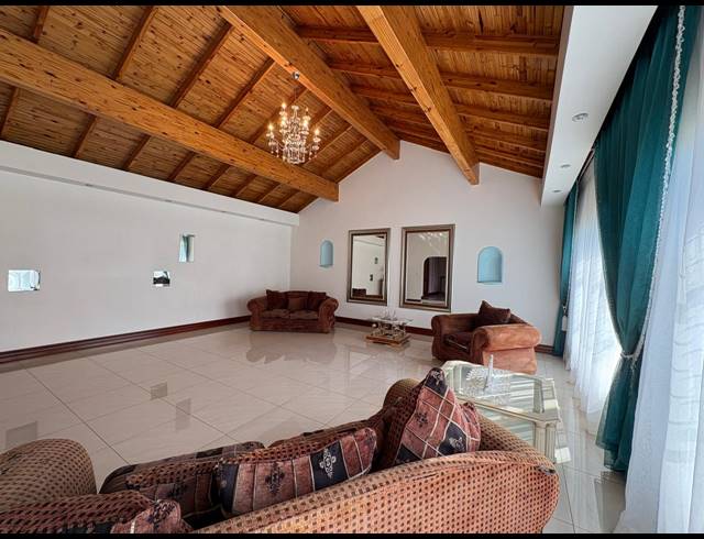 6 BEDROOM HOUSE FOR SALE IN MEYERTON EXT 6